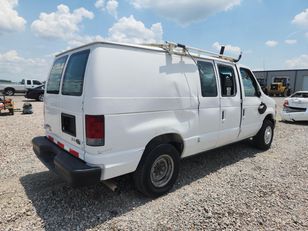 2011 Ford Econoline E150 Van - Фото 3