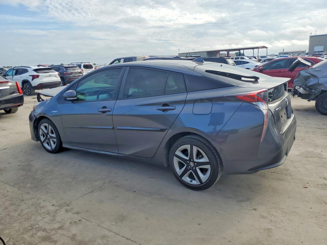 2016 Toyota Prius Four Touring - Фото 2