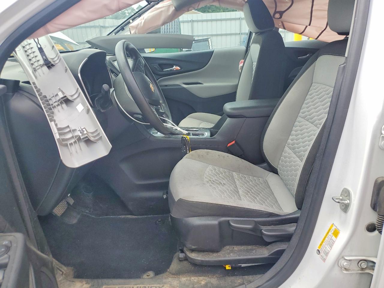 2018 Chevrolet Equinox Ls - Image 7