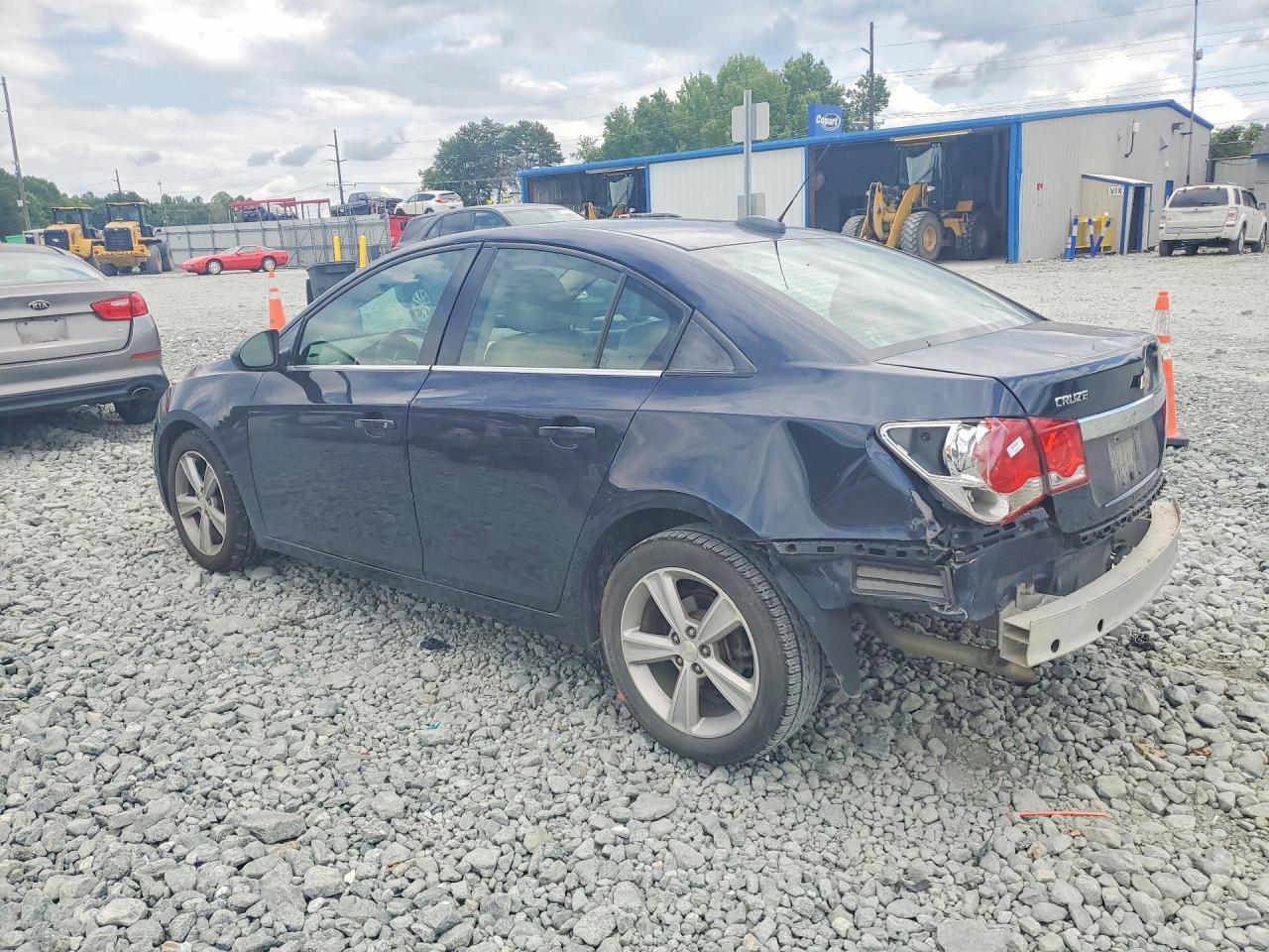 2016 Chevrolet Cruze Limited Lt - Image 2