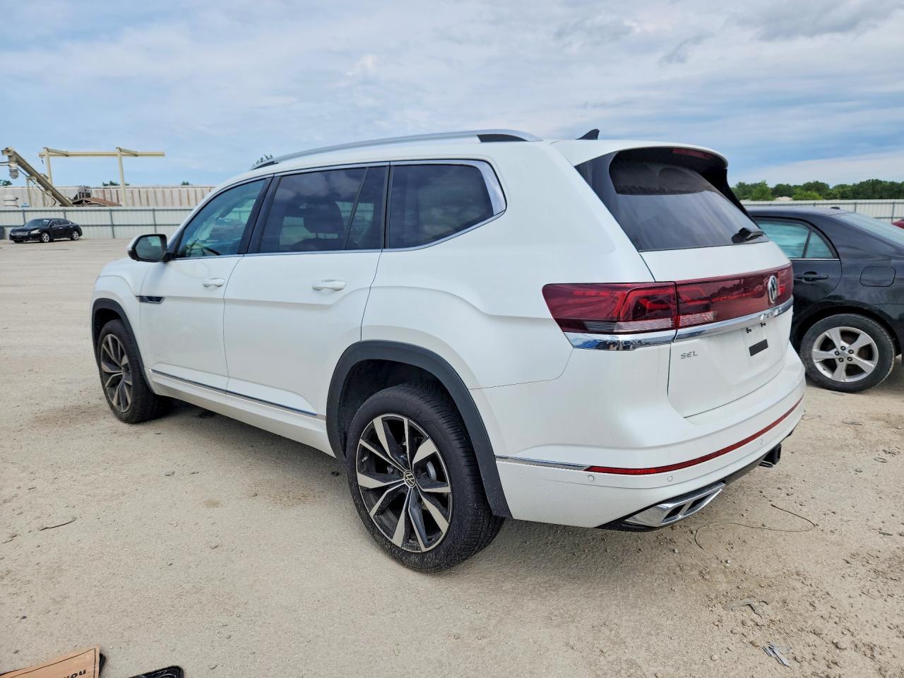 2026 Volkswagen Atlas Sel Premium R-Line - Фото 2
