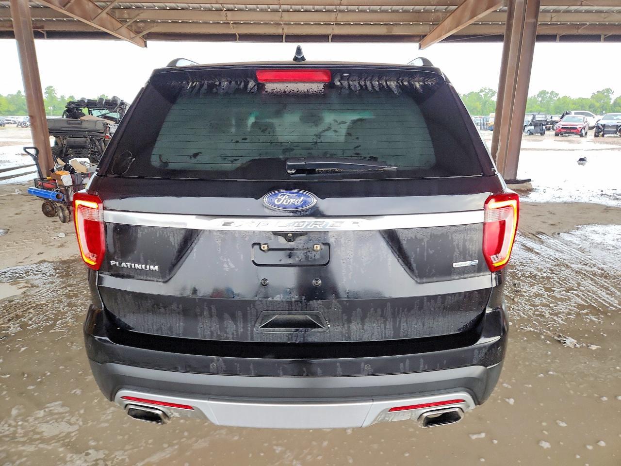2016 Ford Explorer Platinum - Image 6