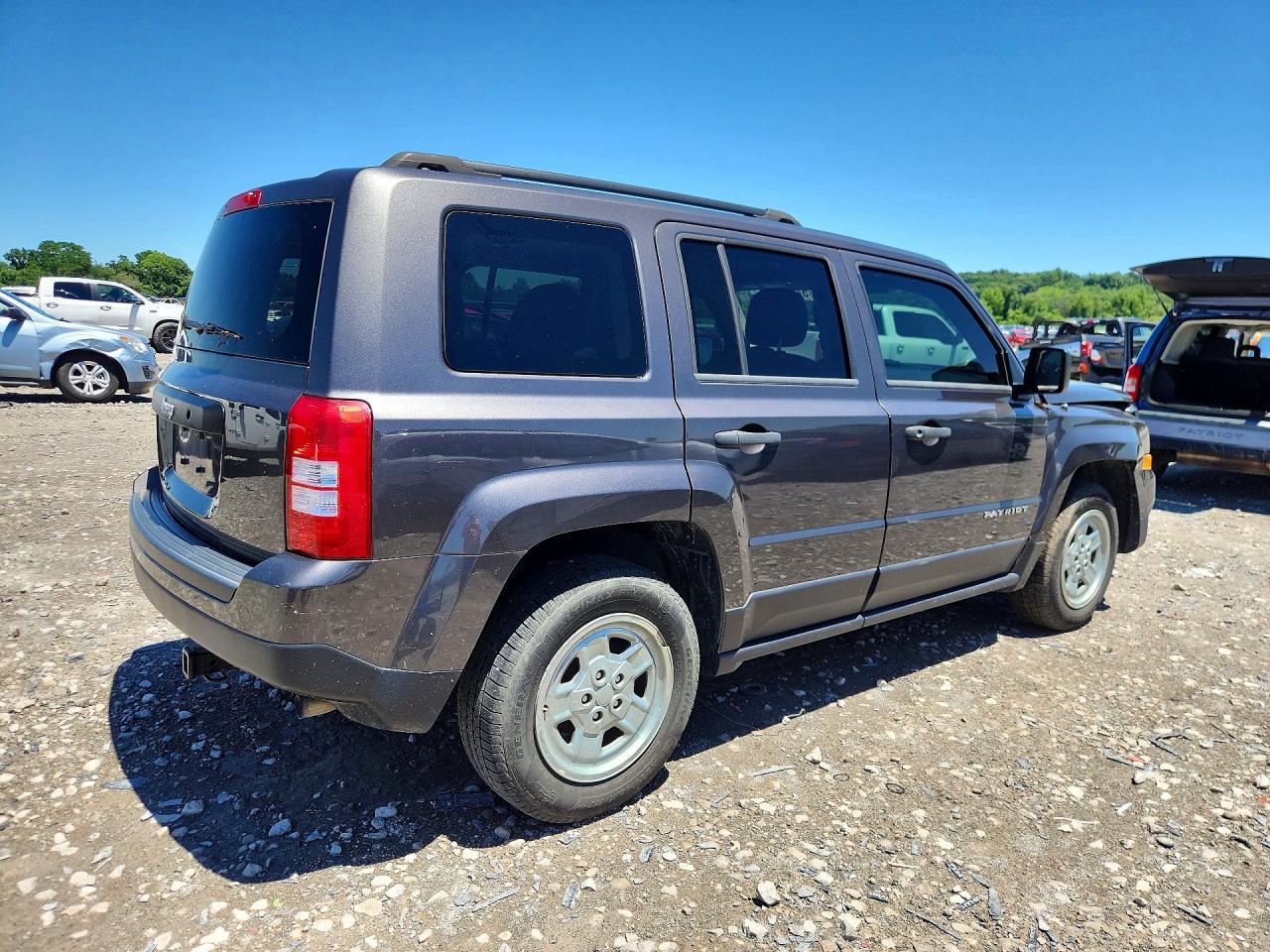 2016 Jeep Patriot Sport - Фото 3