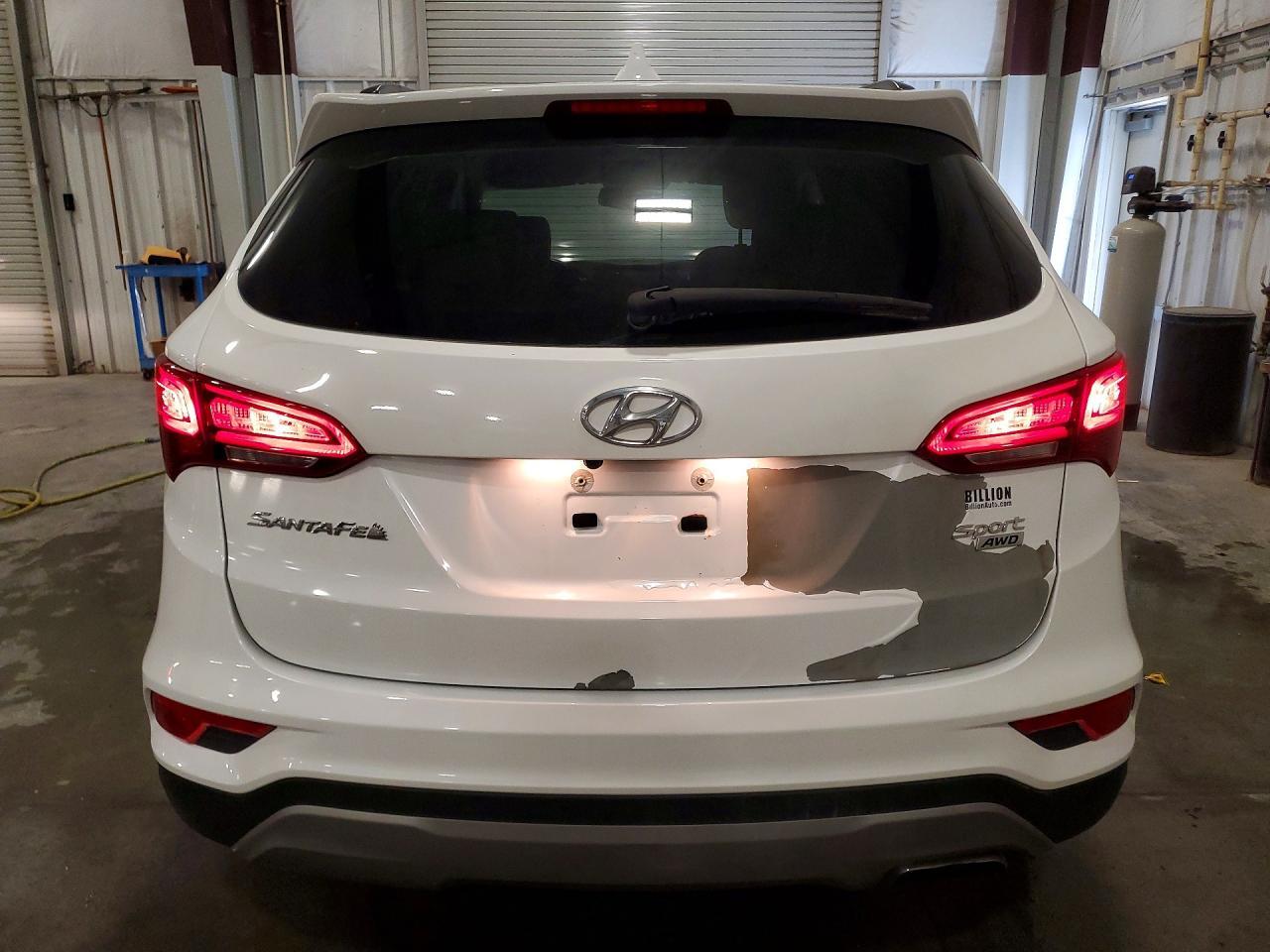 2017 Hyundai Santa Fe Sport 2.4L - Image 6