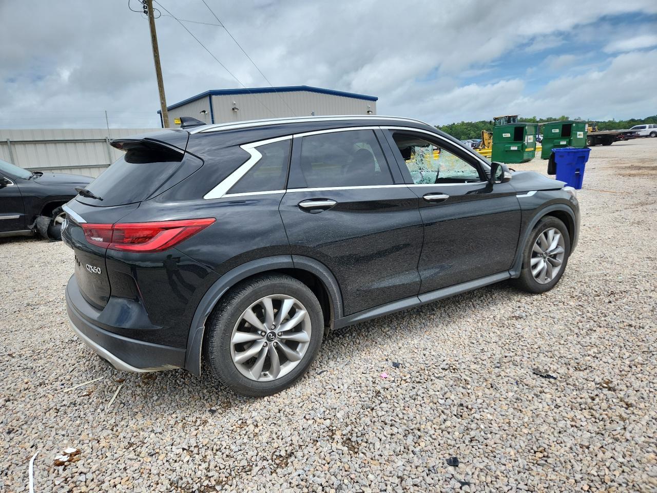 2021 Infiniti Qx50 Luxe - Image 3