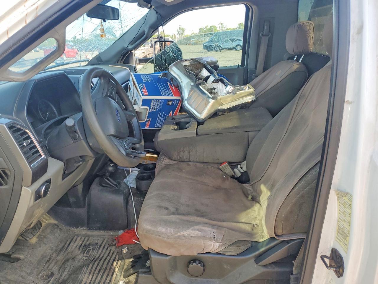 2018 Ford F550 Super Duty - Image 7