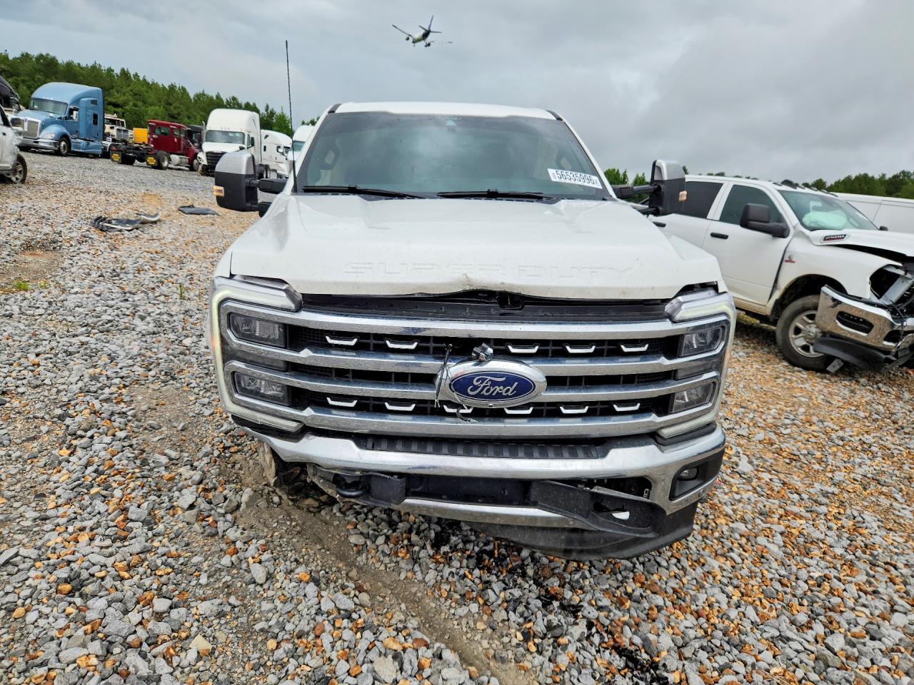 2025 Ford F250 Super Duty - Image 5