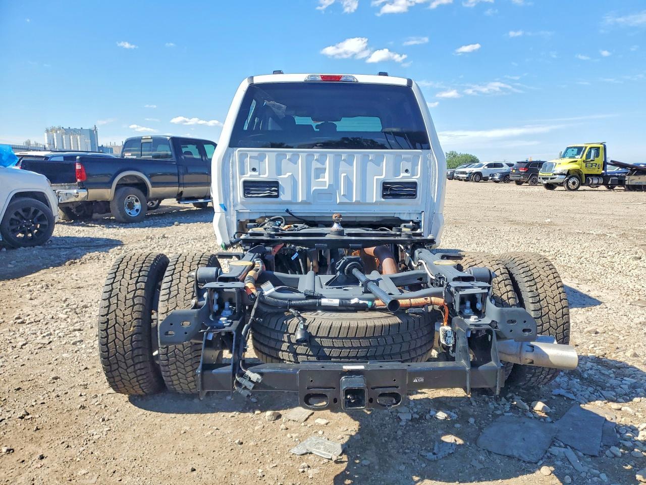 2025 Ford F350 Super Duty - Image 6
