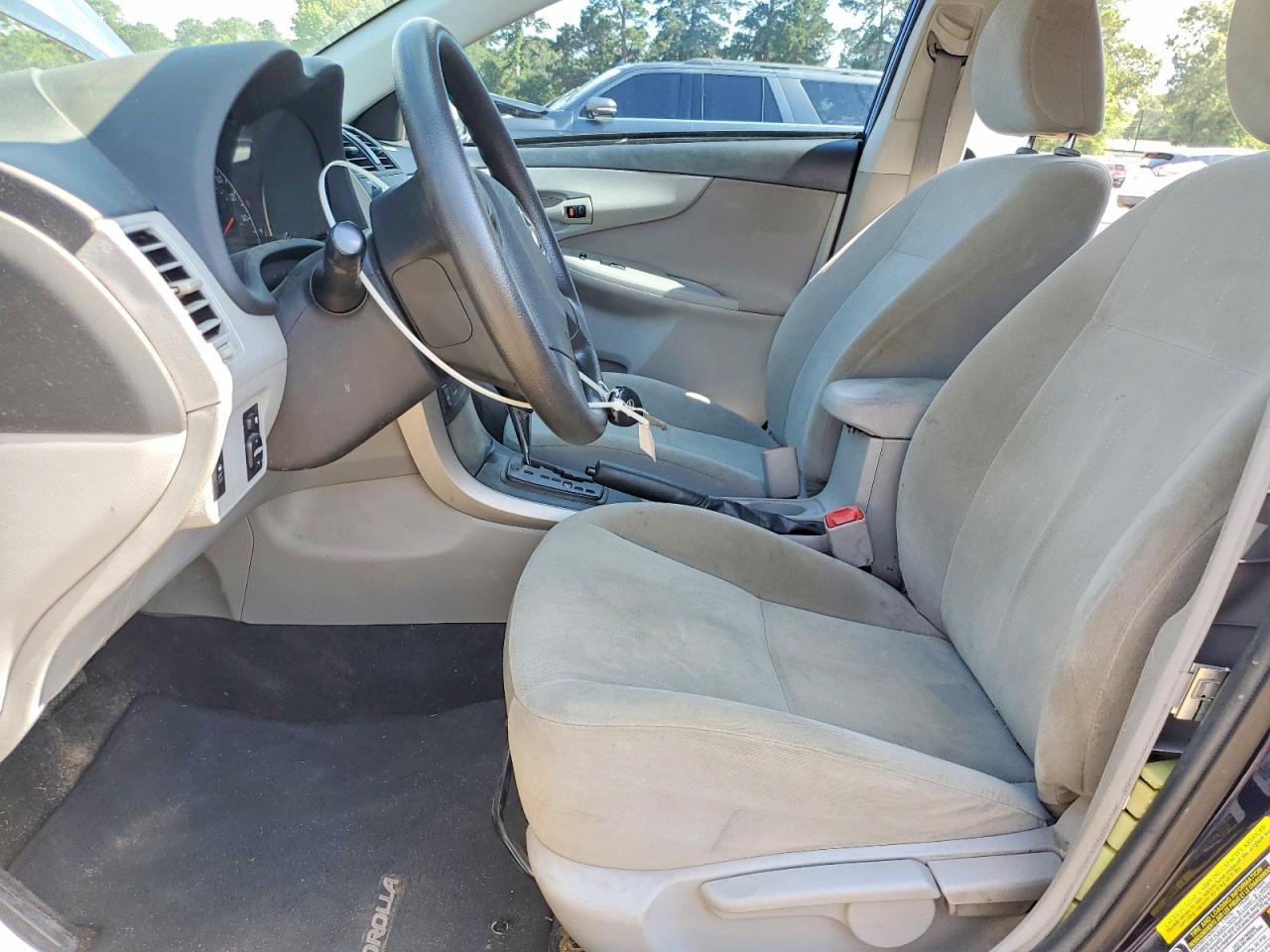 2013 Toyota Corolla L - Фото 7