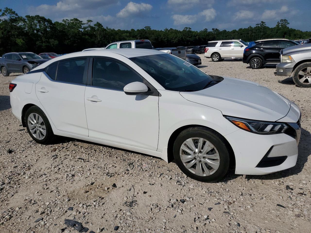 2022 Nissan Sentra S - Image 4