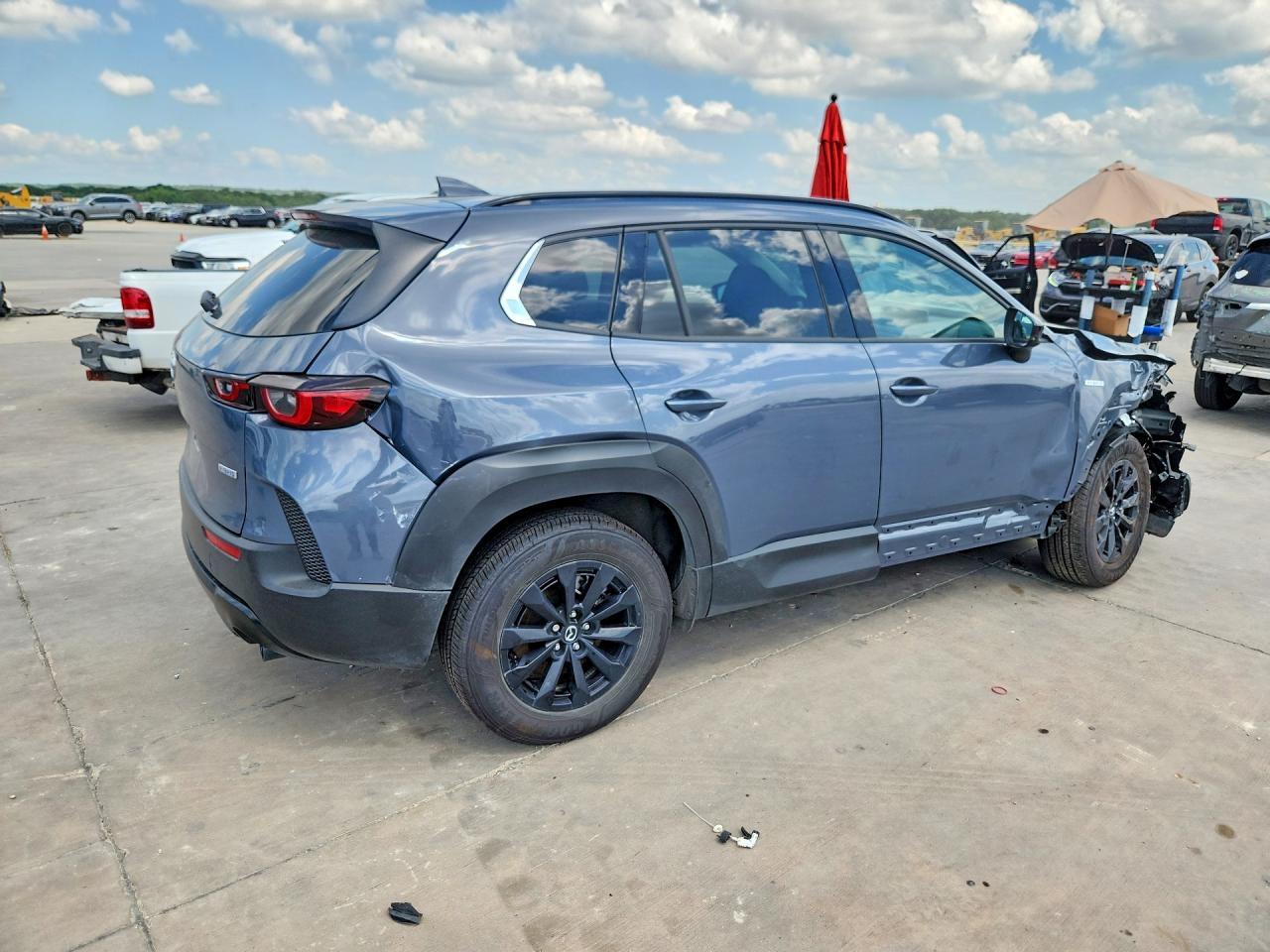 2025 Mazda Cx-50 Premium - Фото 3