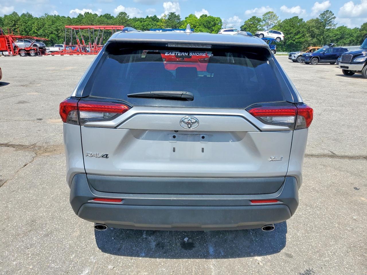 2023 Toyota Rav4 Xle - Image 6