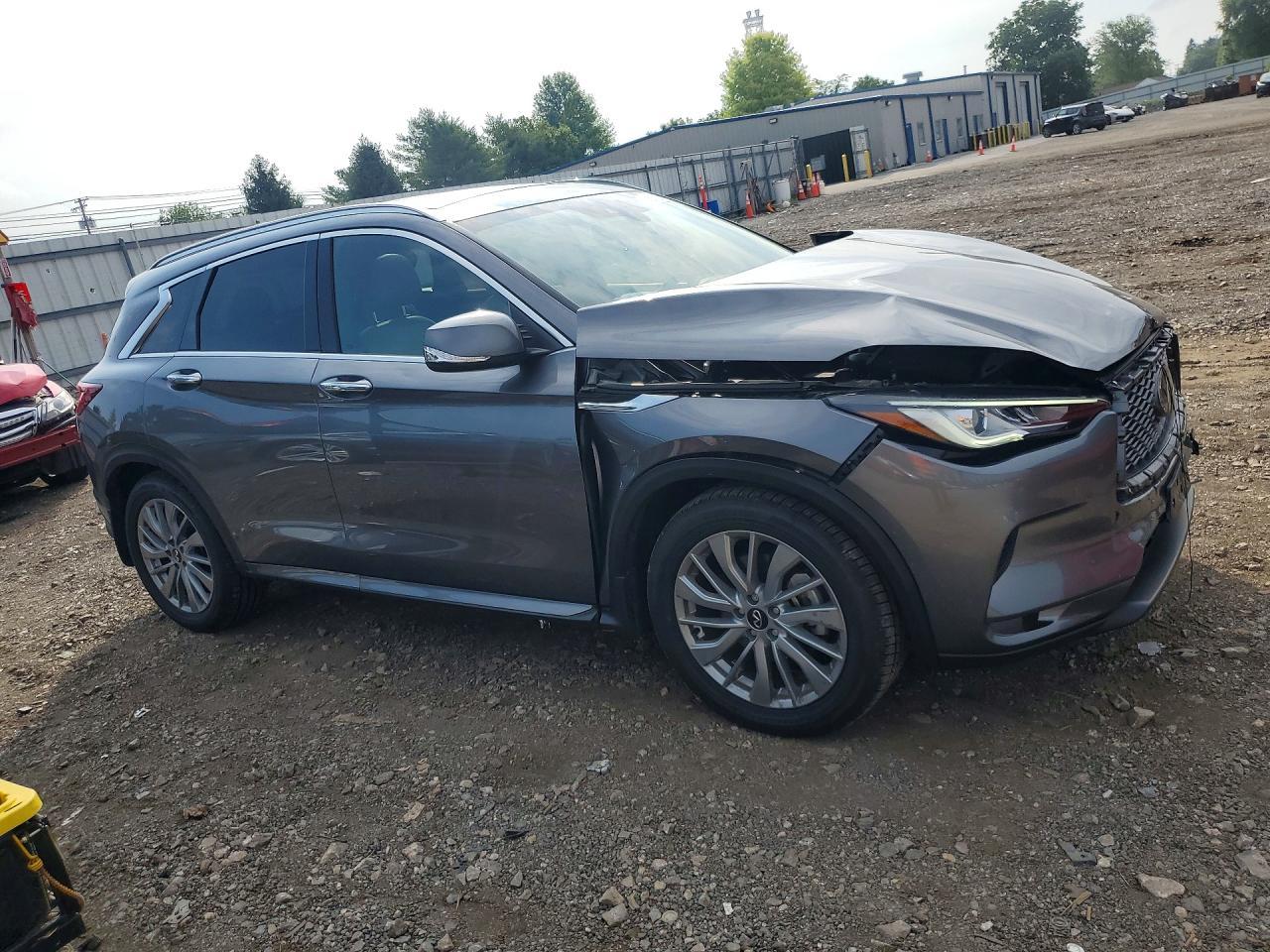 2023 Infiniti Qx50 Luxe - Image 4