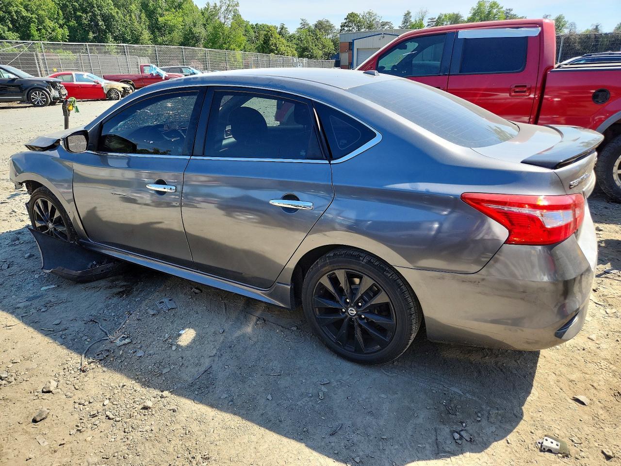 2017 Nissan Sentra Sr - Фото 2