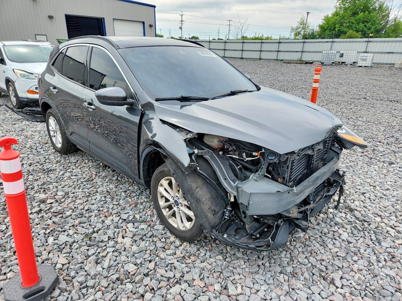 2020 Ford Escape Se - Фото 4