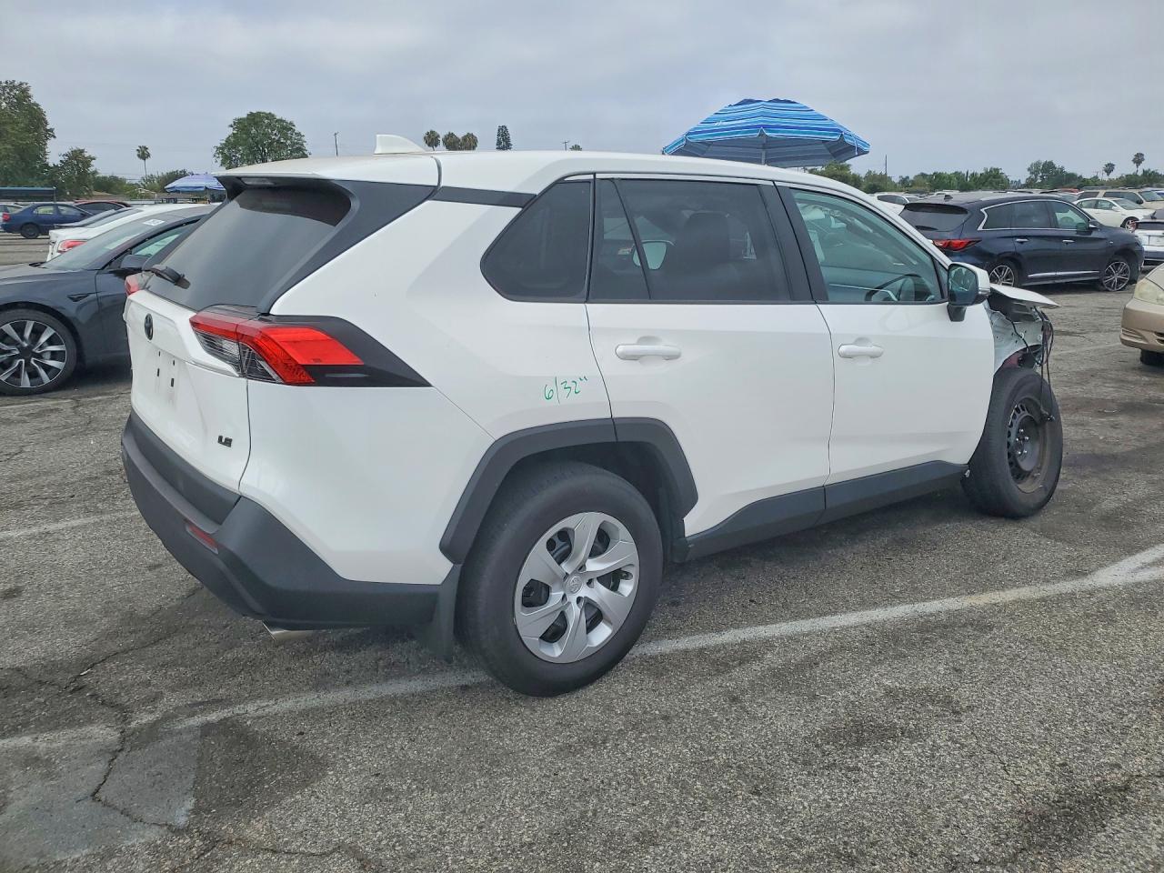 2025 Toyota Rav4 Le - Фото 3