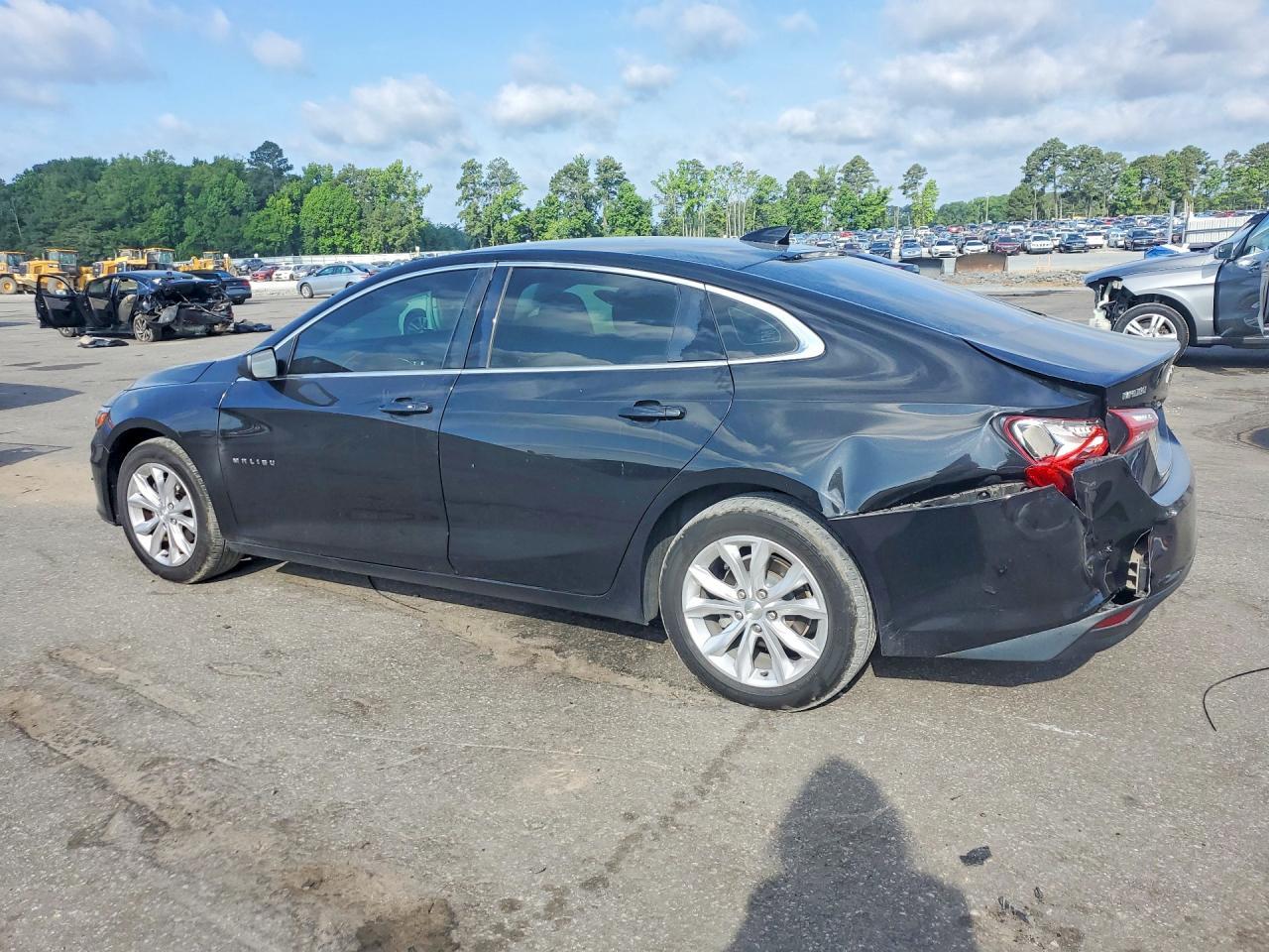 2020 Chevrolet Malibu Lt - Image 2