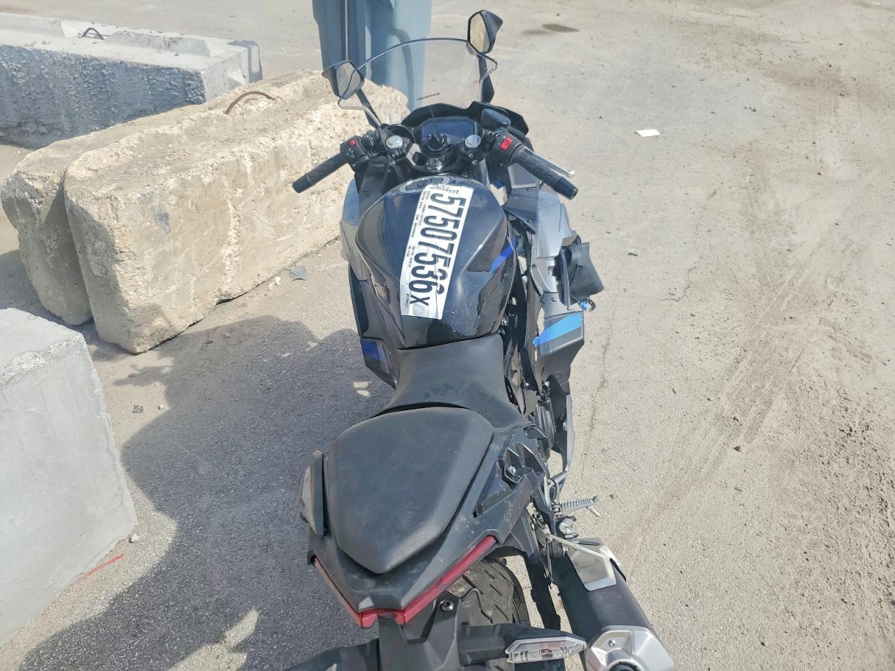2025 Kawasaki Ex500 A - Фото 6
