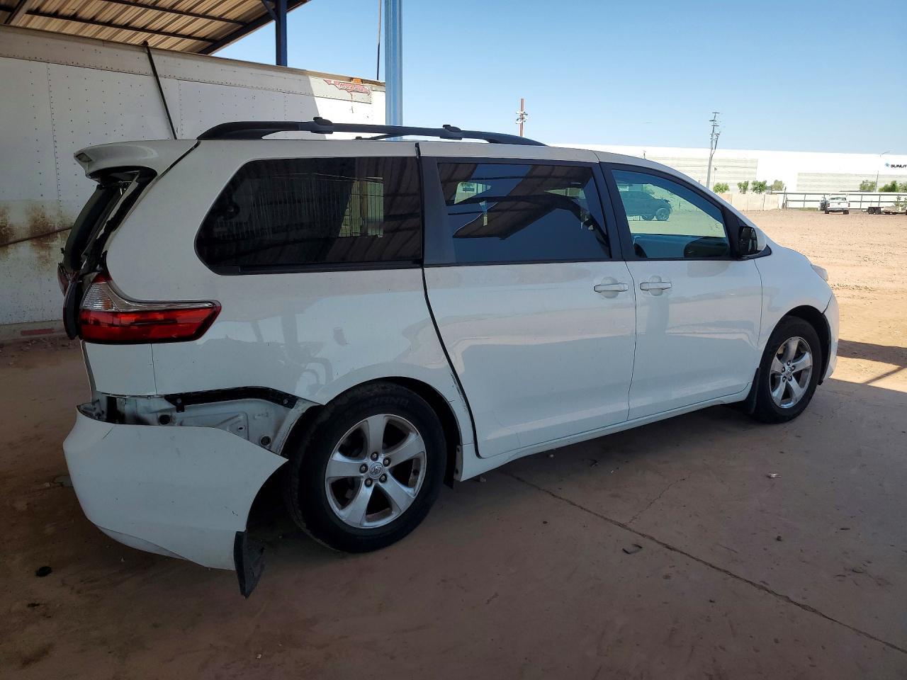 2016 Toyota Sienna Le - Фото 3