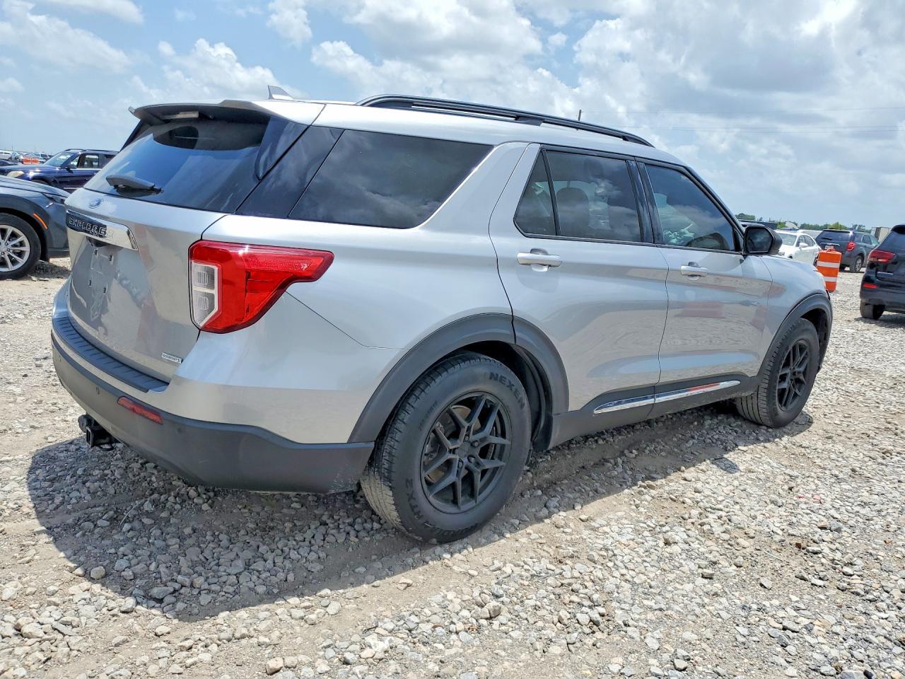 2020 Ford Explorer Xlt - Image 3