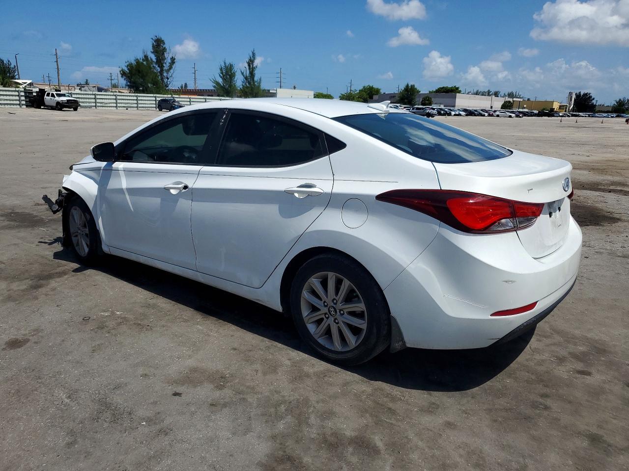 2016 Hyundai Elantra Se - Image 2