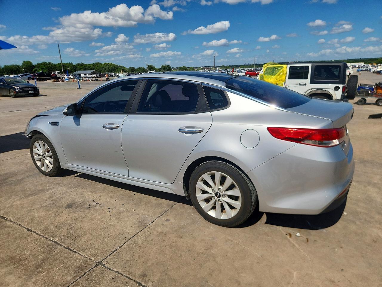 2016 Kia Optima Ex - Image 2