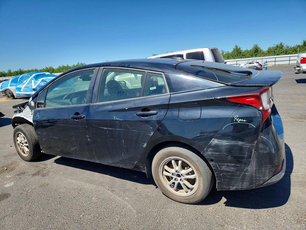 2019 Toyota Prius Le Awd-E - Фото 2