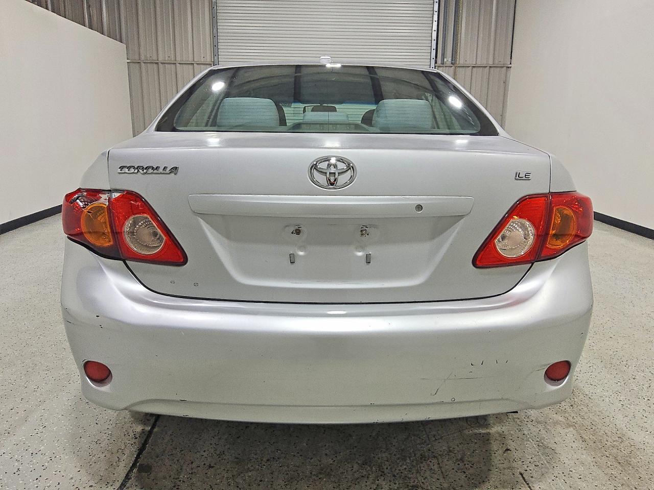 2010 Toyota Corolla Le - Фото 6