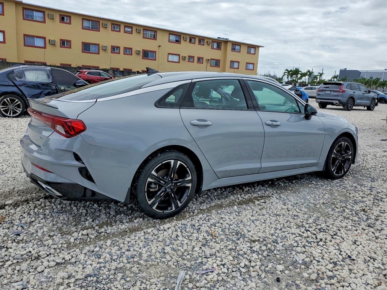 2023 Kia K5 Gt Line - Фото 3