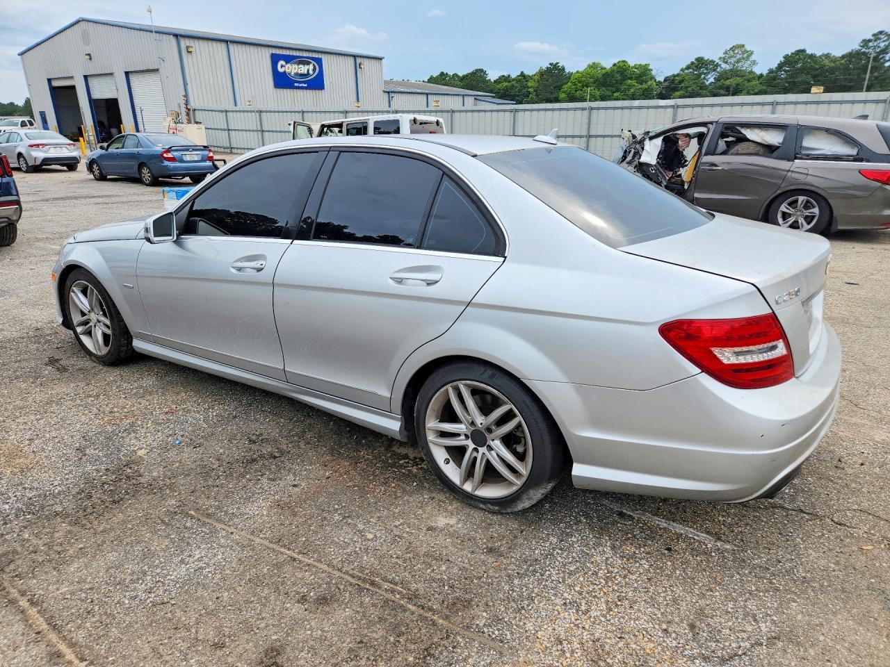 2012 Mercedes-Benz C 250 - Фото 2