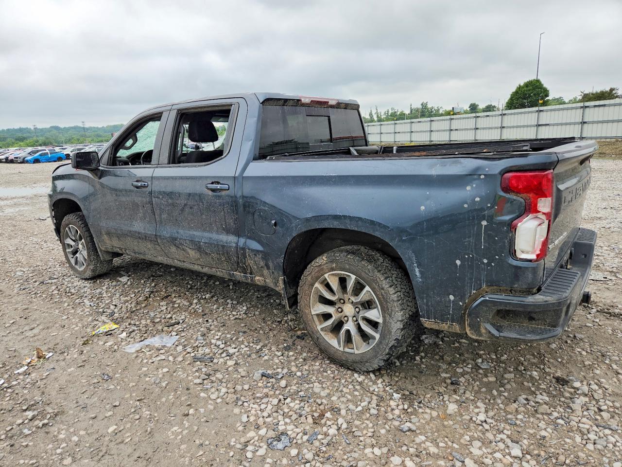 2019 Chevrolet Silverado K1500 Rst - Image 2