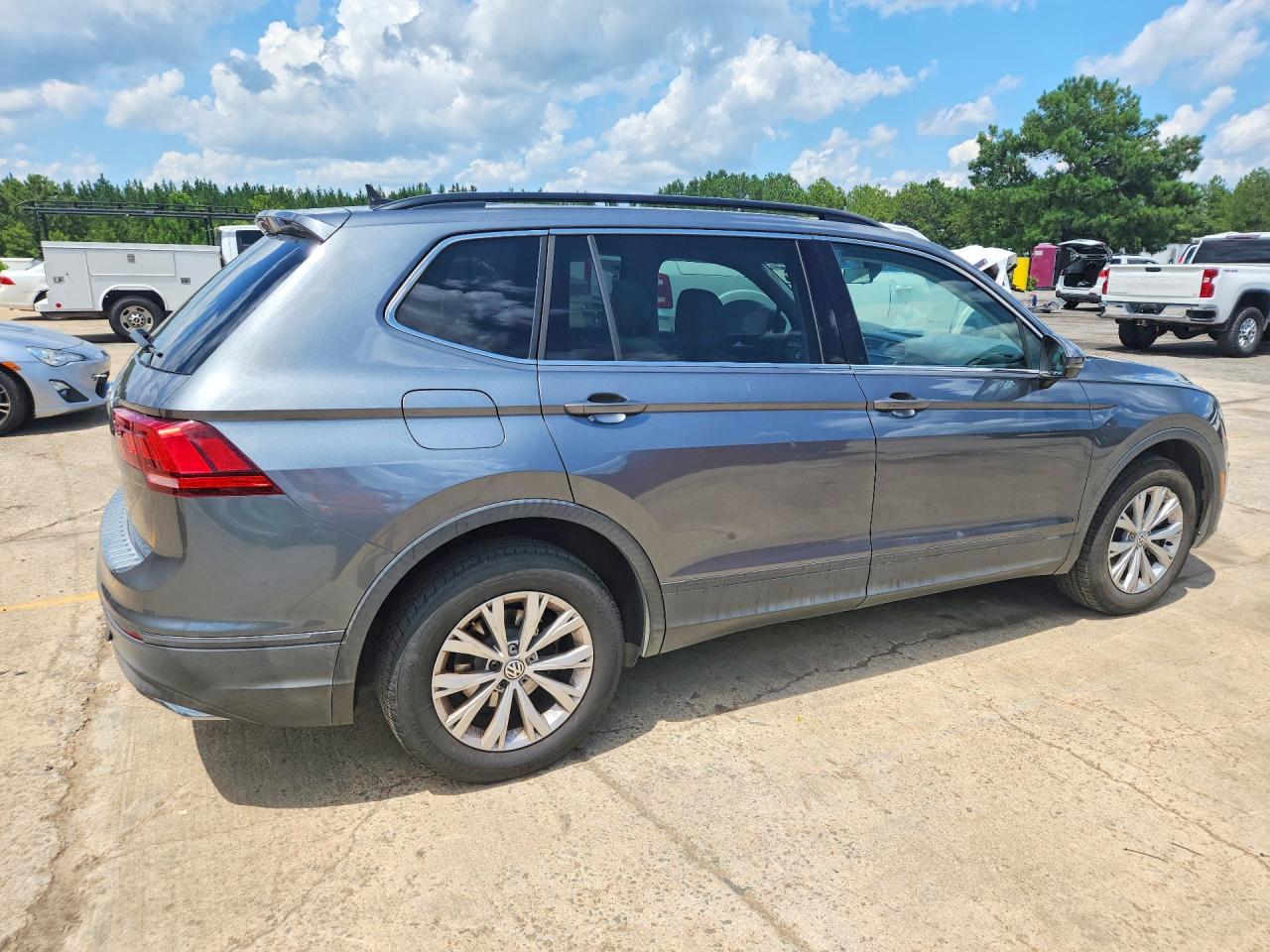 2019 Volkswagen Tiguan Se - Фото 3