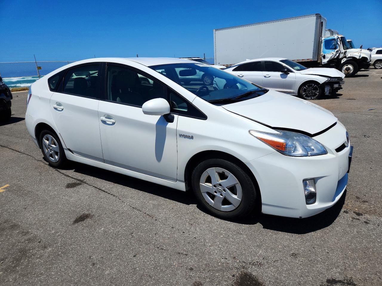 2011 Toyota Prius One - Image 4