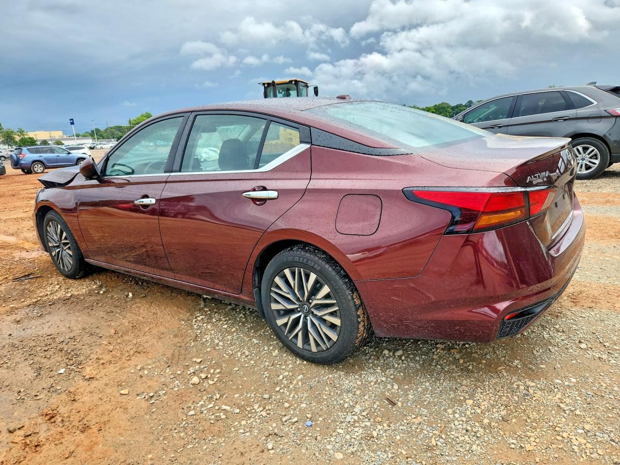 2023 Nissan Altima Sv - Image 2