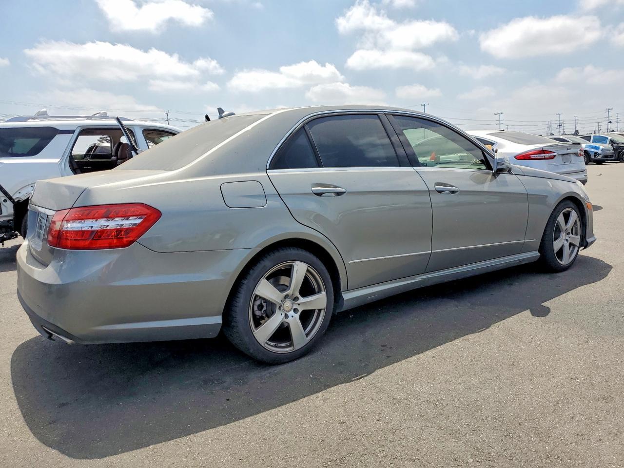 2011 Mercedes-Benz E 350 - Фото 3