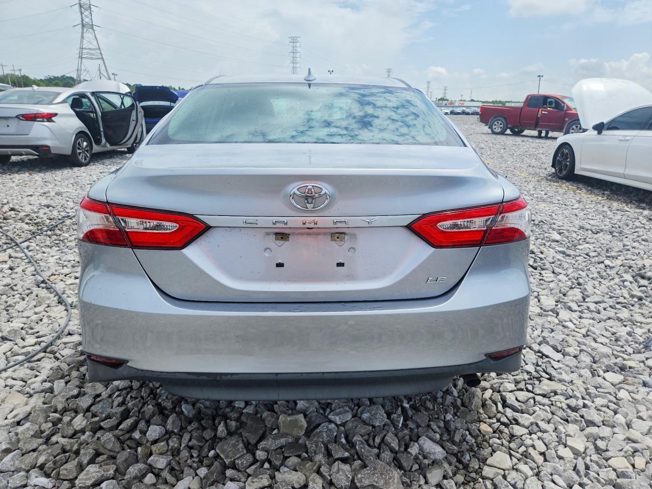 2020 Toyota Camry Le - Image 6