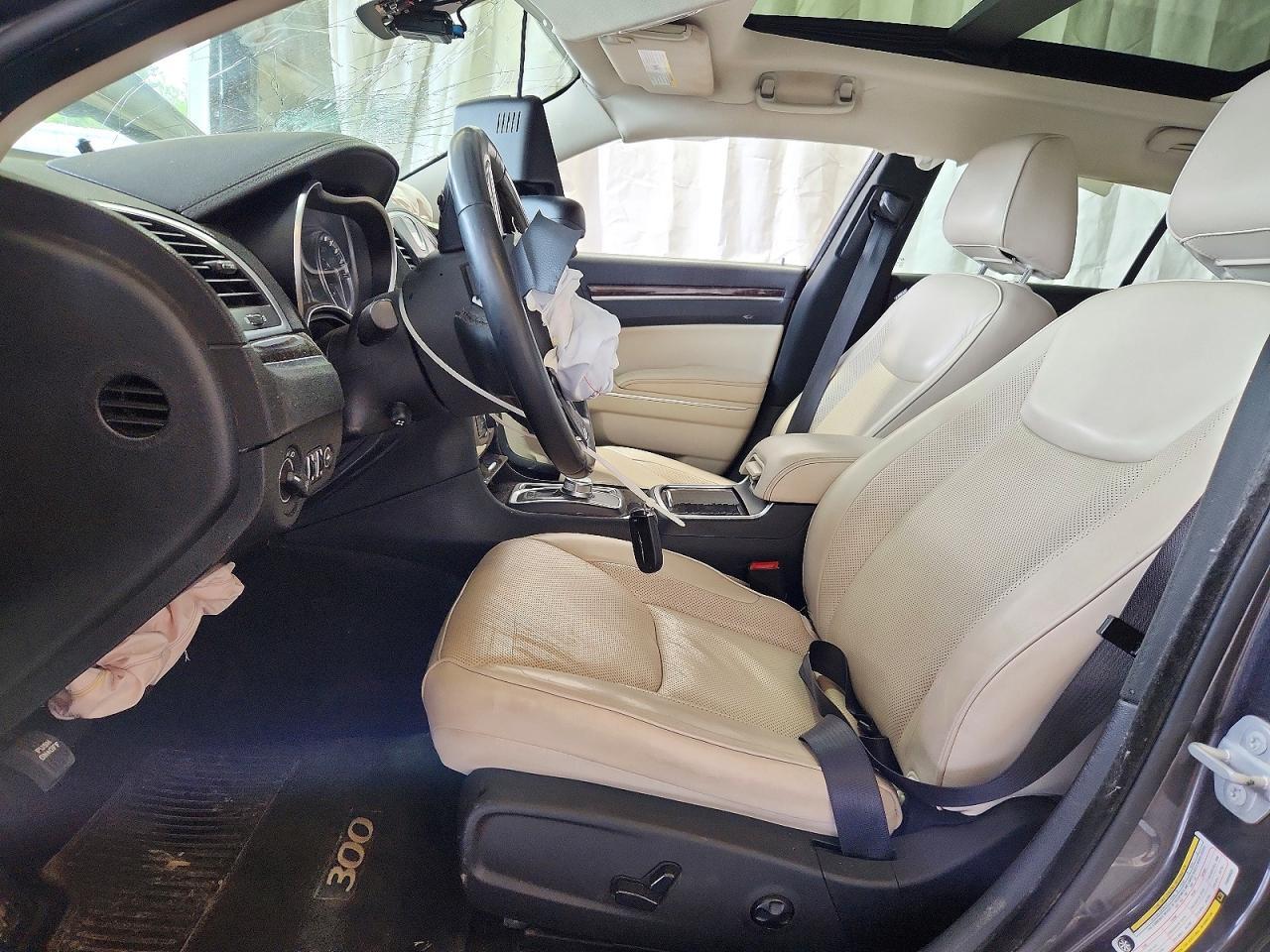 2015 Chrysler 300C - Фото 7