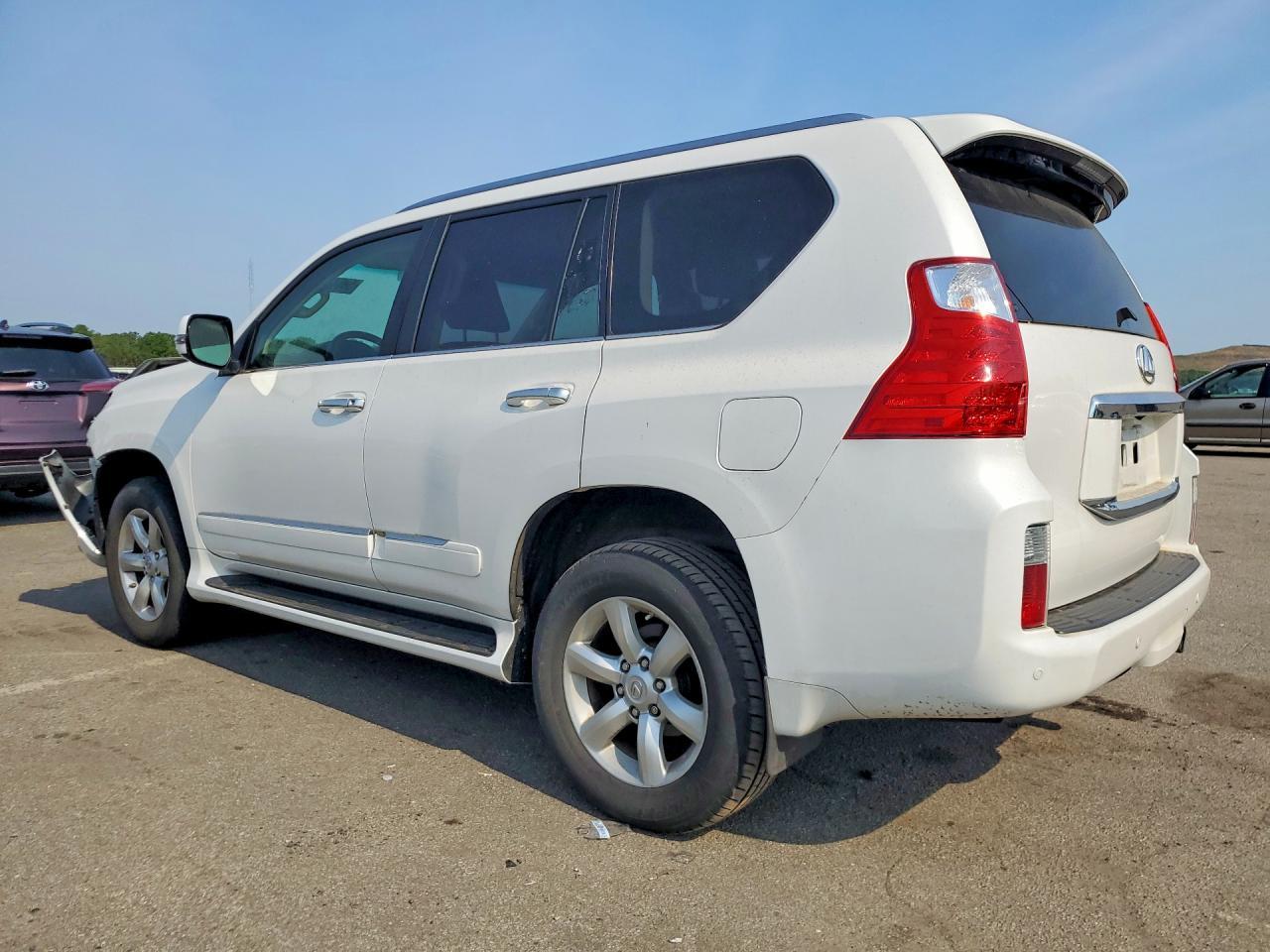 2013 Lexus Gx 460 - Image 2