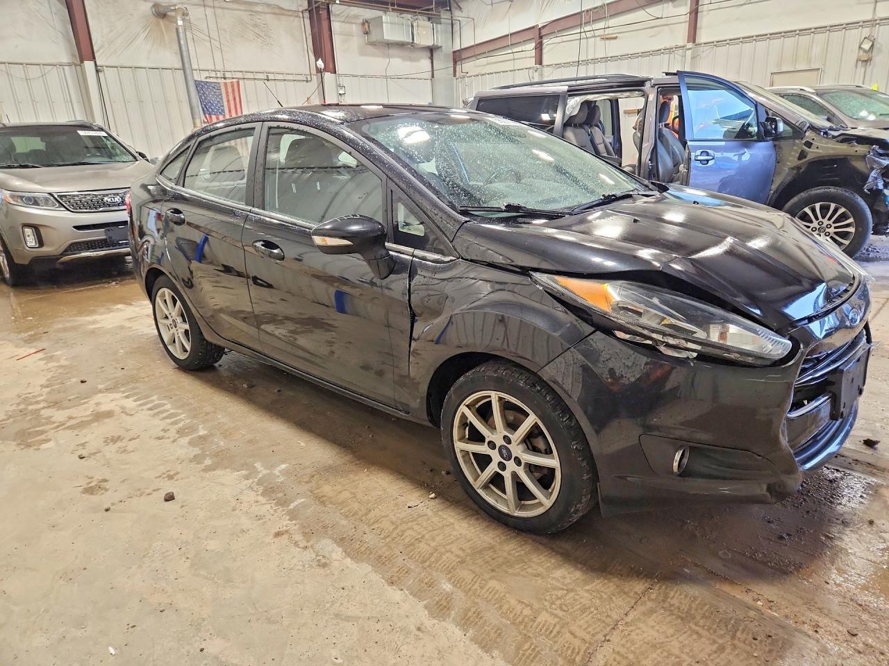 2015 Ford Fiesta Se - Image 4