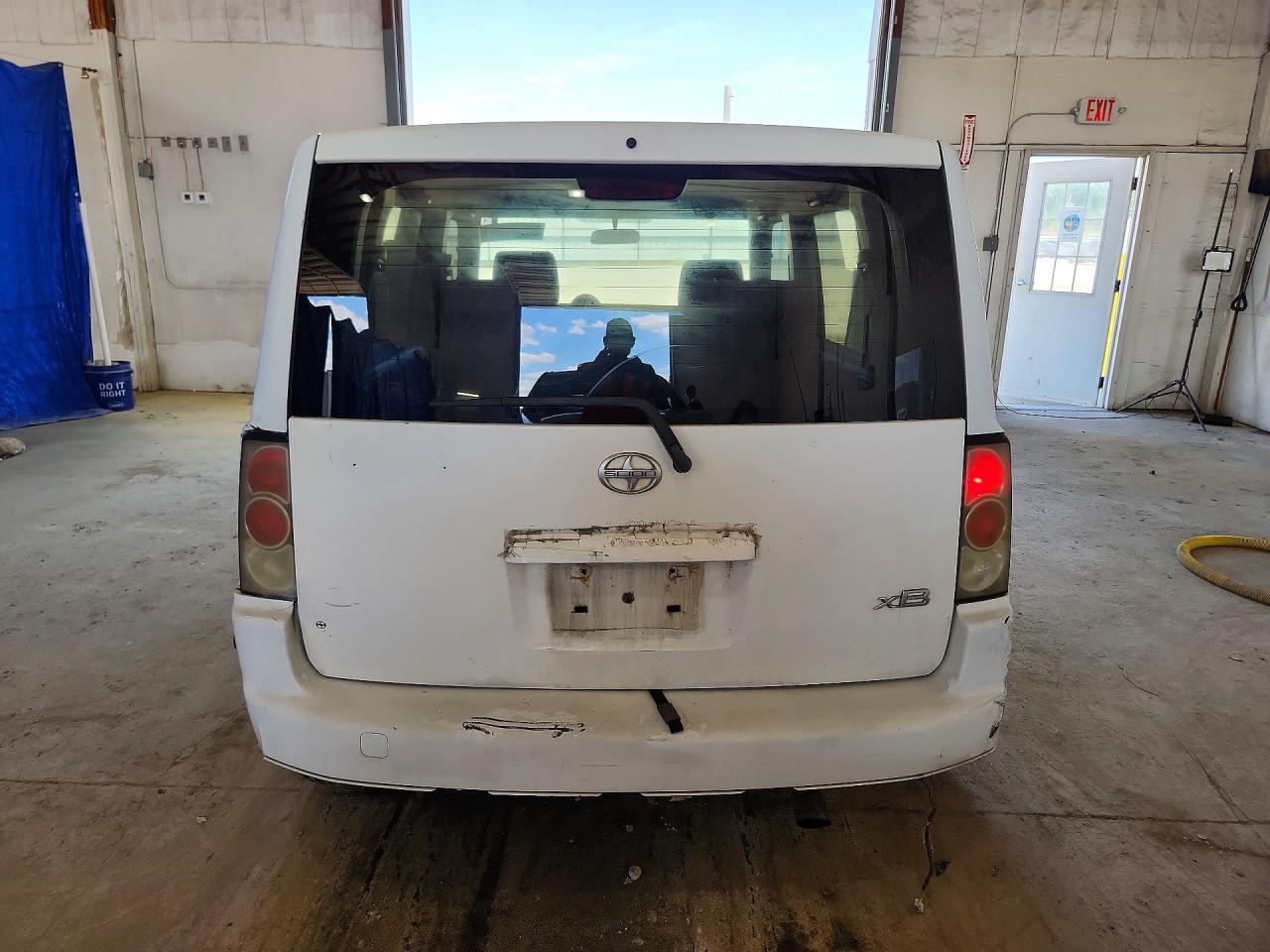2005 Toyota Scion Xb - Фото 6