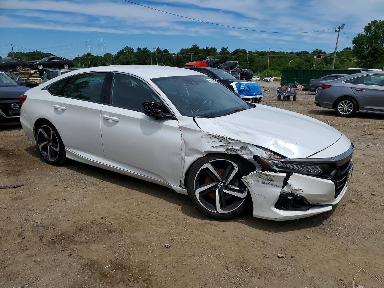 2022 Honda Accord Sport - Image 4