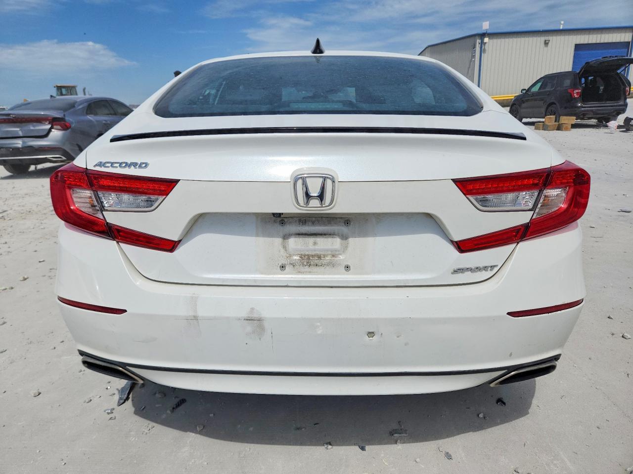2021 Honda Accord Sport - Image 6