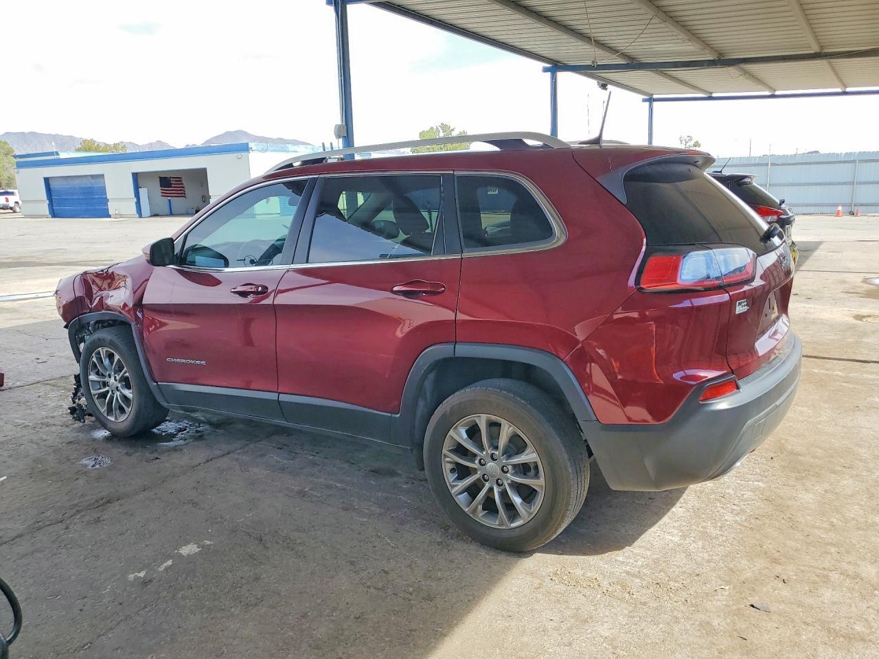 2019 Jeep Cherokee Latitude Plus - Image 2