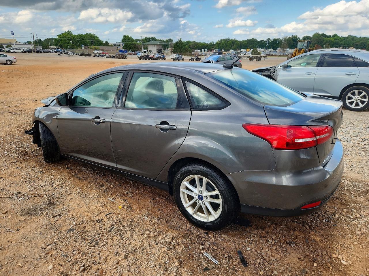 2018 Ford Focus Se - Фото 2