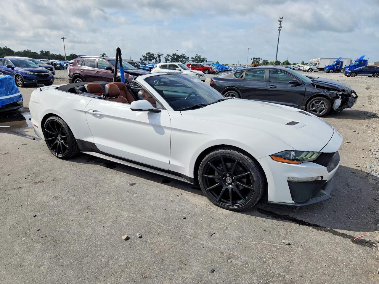 2020 Ford Mustang - Фото 4