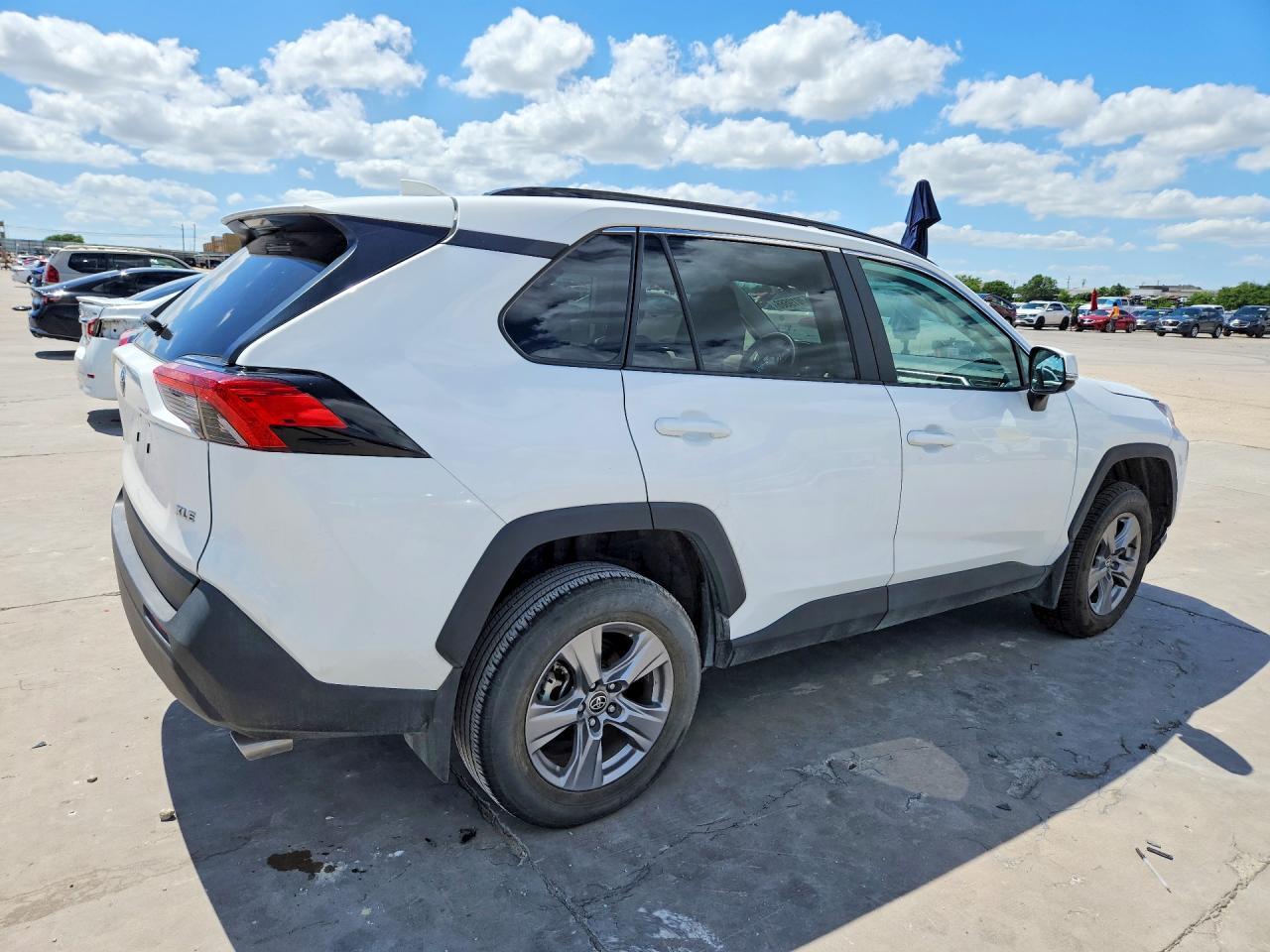 2024 Toyota Rav4 Xle - Фото 3