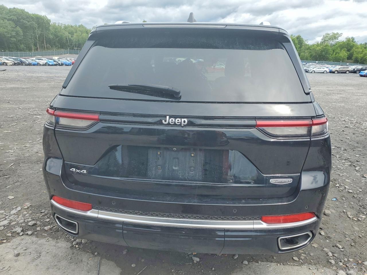 2023 Jeep Grand Cherokee Summit - Image 6