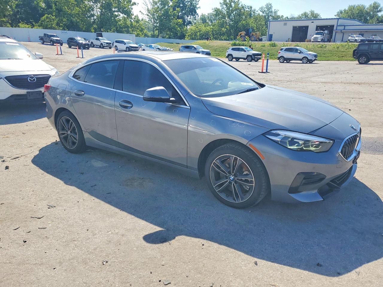 2022 BMW 228I - Фото 4
