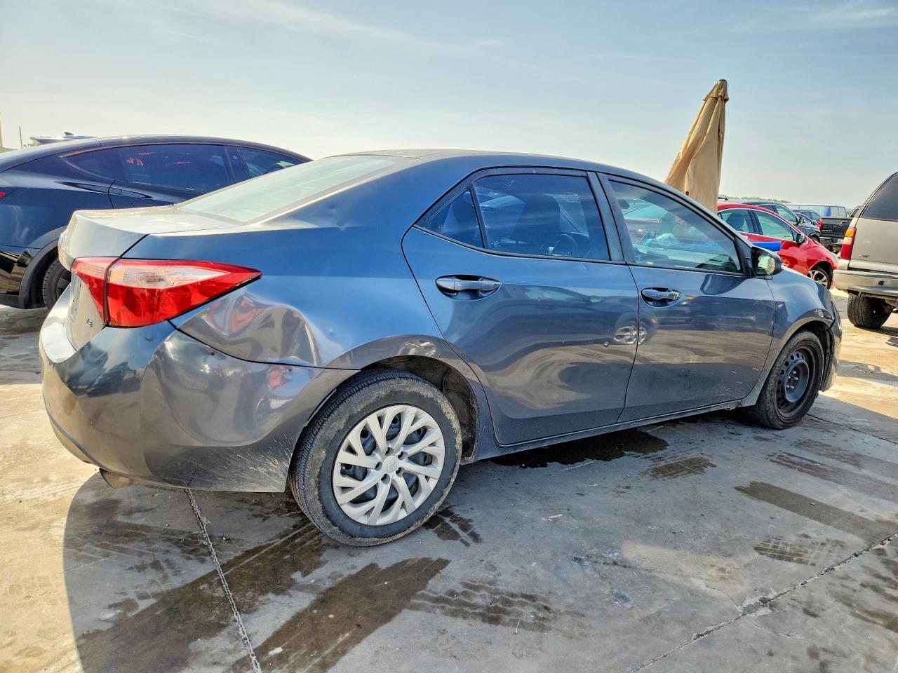 2017 Toyota Corolla Le - Image 3
