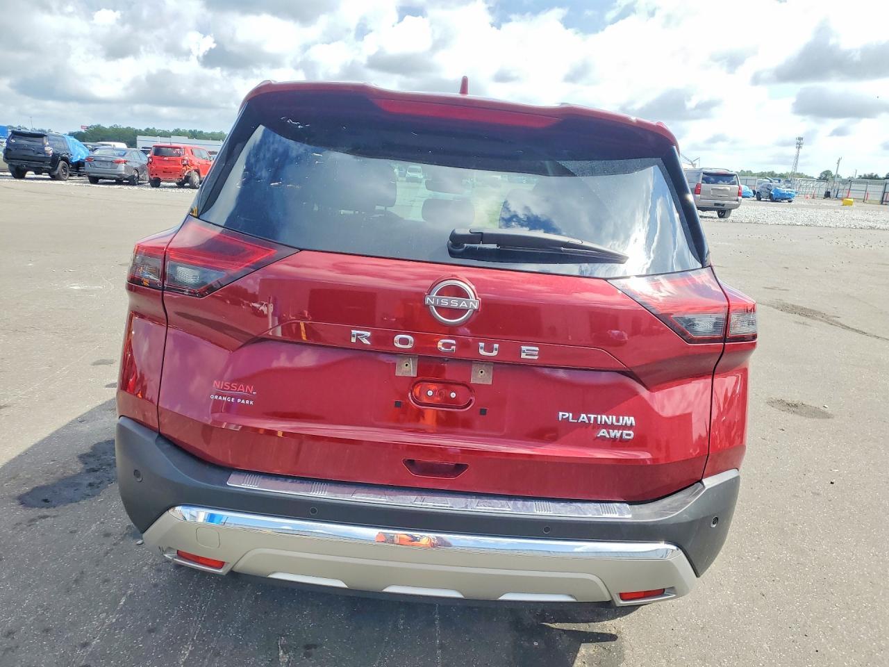 2023 Nissan Rogue Platinum - Фото 6